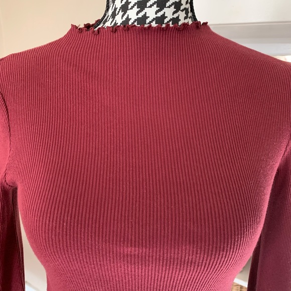 Long sleeve maroon shirt 💜 - Picture 2 of 14